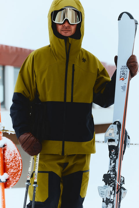 Model wearing the G15301 G-AXIS Jacket